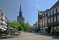 Centrum van Wunstorf met de Marktplatz; op de achtergrond de St. Bartholomeüskerk