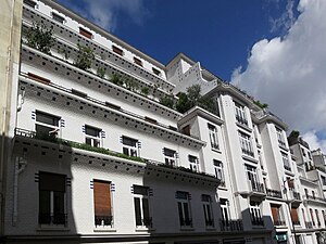 Անրի Սովաժի (1912–1914) աստիճանավոր բետոնե բազմաբնակարան շենք Փարիզում(1912–1914)