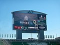 Foto van het scorebord van het stadion.