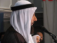 رجل بحرینی یرتدی العقال.