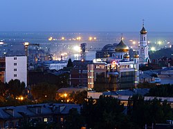 Panoramang urbano ng Rostov-na-Donu sa gabi