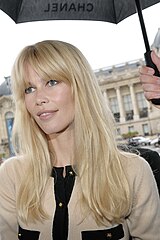 Claudia Schiffer (*1970).