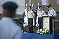 Generalmajor Tomer Bar (rechts) übernimmt 2022 das Kommando über die IAF auf Tel Nof