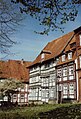 La Casa Werner (1606) es una casa con entramado de madera que tiene obras de talla de madera en su fachada