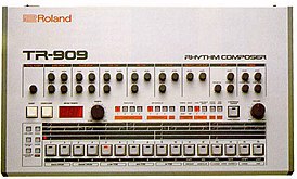 TR-909 вид спереди