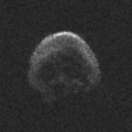 4 novembre 2015 2015 TB145, cette citrouille tête de mort de l'espace, découverte le 10 octobre de cette année, est venue nous faire peur juste au « bon » moment. Bouh ! « Nous » faire peur ? Bof. Ce n'est pas comme s'il s'agissait d'un astéroïde chantant à lunettes... — Hégésippe (discuter) [opérateur] 4 novembre 2015 à 13:23 (CET)