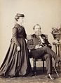 L'imperatore Pedro II del Brasile con sua figlia Isabel, principessa imperiale, circa 1870. Ha agito come reggente dell'Impero del Brasile per tre volte durante le assenze del padre all'estero[45].