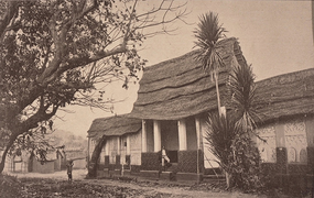 Традиційна будівля народу ашанті, Гана