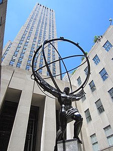 Statuia lui Atlas de Lee Lawrie în fața the Rockefeller Center (1936–1937, instalată în 1937)