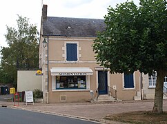 L'agence postale communale et le magasin d'alimentation, en 2012.