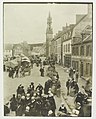 Scène de marché au Huelgoat vers 1900 (photographie de Paul Gruyer, musée de Bretagne).