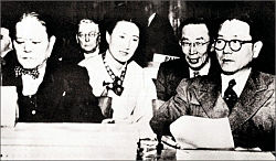 韓国政府の承認を取り付けに国連総会に出席する趙、（1948年12月・右側の人物が代表団長の張勉）