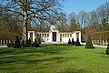 Memoriale della regina Astrid a Laeken (architetto Paul Bonduelle, 1938).