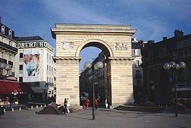 Arc de Triomphe, Porte Guillaume