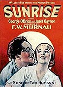 Poster teatrikal dari film Sunrise. George O'Brien memeluk Janet Gaynor dari belakang saat mereka berada di depan matahari terbit.