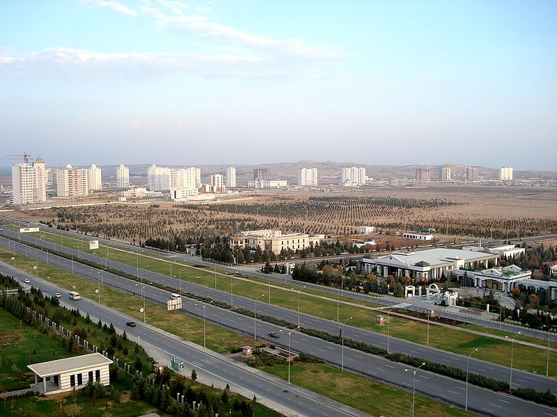 Файл:Ultra-modern highways in Ashgabat.JPG
