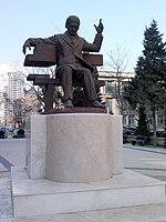 Памятник Ф. М. Амирову в Баку