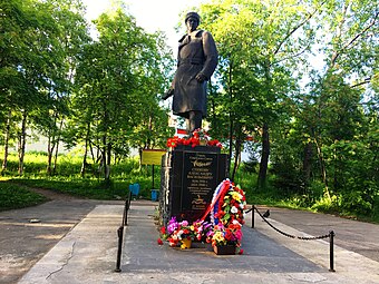 Памятник А. Спекову