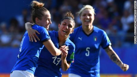 Italy&#39;s midfielder Aurora Galli (L) celebrates with teammates after scoring a goal during the France 2019 Women&#39;s World Cup round of sixteen football match between Italy and China, on June 25, 2019, at La Mosson stadium in Montpellier, south western France. (Photo by Pascal GUYOT / AFP)        (Photo credit should read PASCAL GUYOT/AFP/Getty Images)