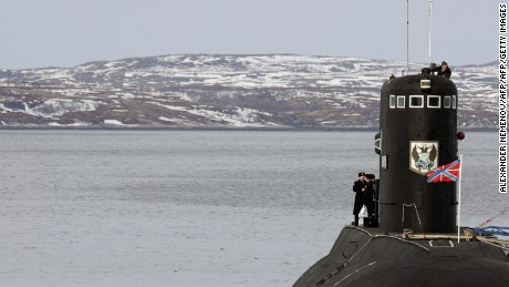 Severomorsk, RUSSIAN FEDERATION: A Russian submarine &quot;Lipetsk&quot; (&quot;Kilo&quot; type, according to NATO, project 877 in Russian classification) stands at Russia&#39;s Nothern Fleet base in the town of Severomorsk not far from the city of Murmansk, 19 April 2007.   AFP PHOTO/ ALEXANDER NEMENOV. (Photo credit should read ALEXANDER NEMENOV/AFP/Getty Images)