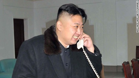 This picture taken by North Korea&#39;s official Korean Central News Agency (KCNA) on December 12, 2012 shows North Korean leader Kim Jong-Un celebrating the launch of the Unha-3 rocket, carrying the satellite Kwangmyongsong-3, at the general satellite control and command center in Pyongyang.  AFP PHOTO / KCNA VIA KNS