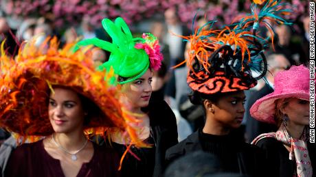 LONGCHAMP, FRANCE - OCTOBER 07: Fashion at Longchamp racecourse on October 07, 2012 in Paris, France. (Photo by Alan Crowhurst/Getty Images)