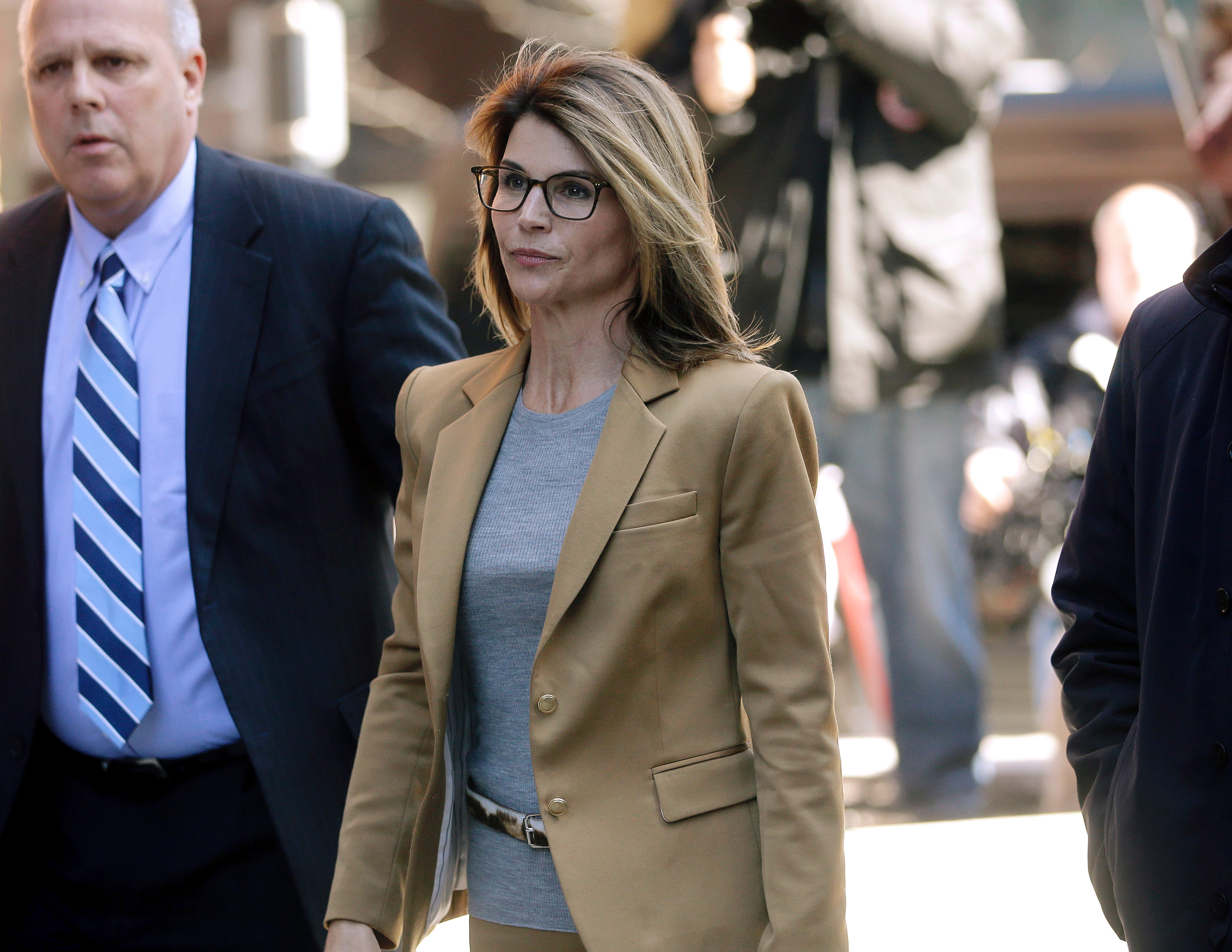 Lori Loughlin Begins Prison Sentence in College Admissions Scandal