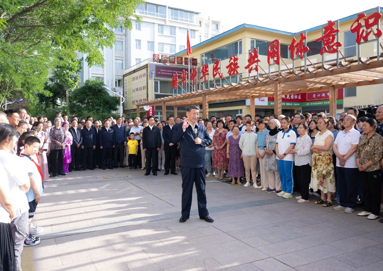 习近平在青海考察时强调  持续推进青藏高原生态保护和高质量发展 奋力谱写中国式现代化青海篇章