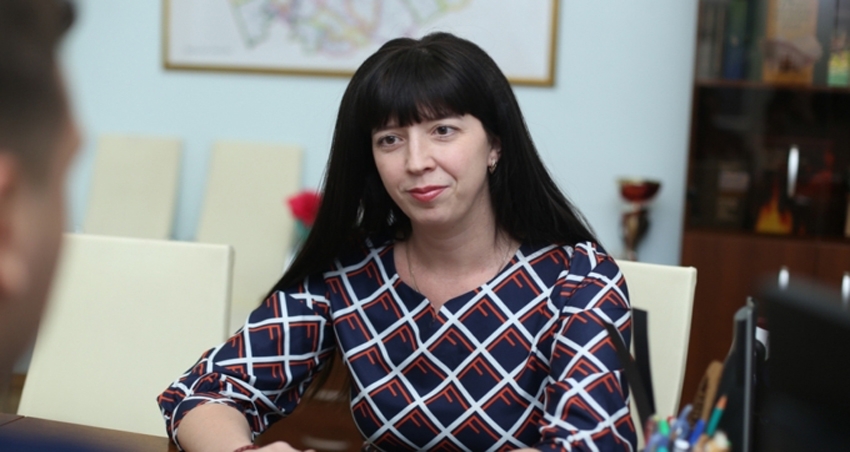 «Завышенные требования»: Чиновница алтайского правительства обвинила молодых педагогов в жадности