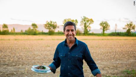 Chasing Life with Dr. Sanjay Gupta 104 -- Italy Sanjay in Italy