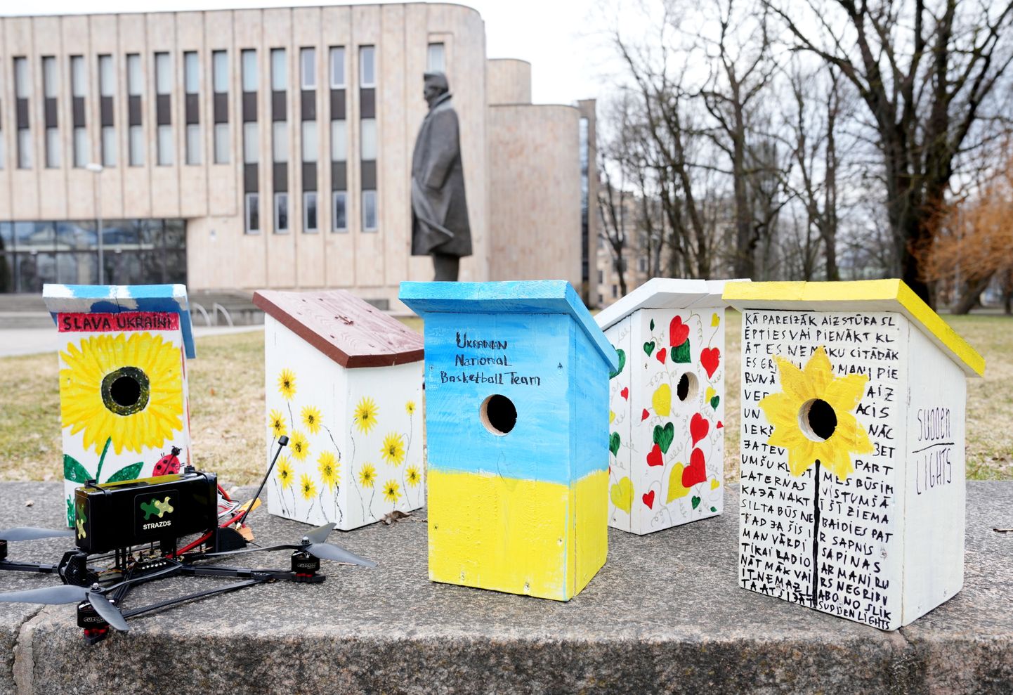 Кампания поддержки Украины "Птицы свободы"