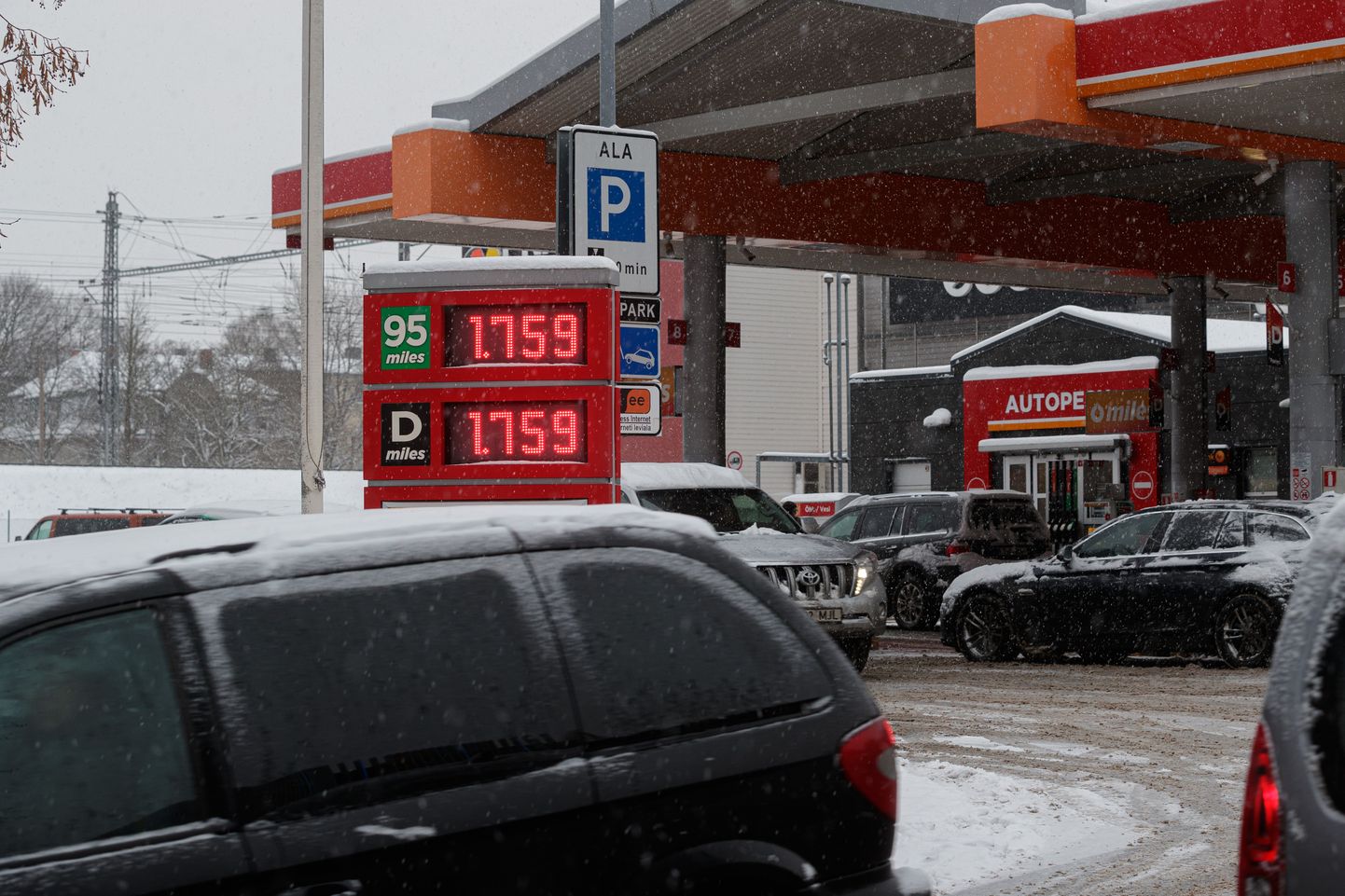 Цены на топливо на заправочных станциях Circle K неделю назад.