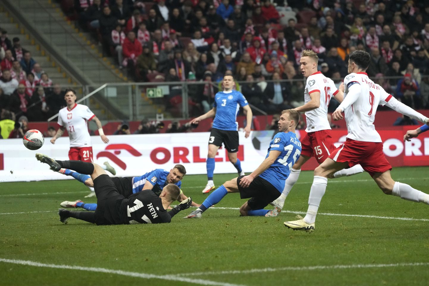 Igaunijas un Polijas futbolisti