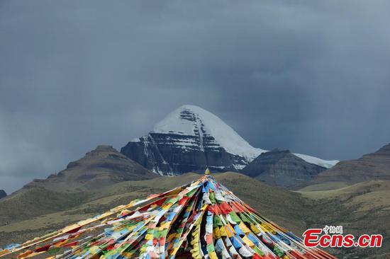 Magnificent scenery of Mount Kangrinboqe in SW China's Tibet