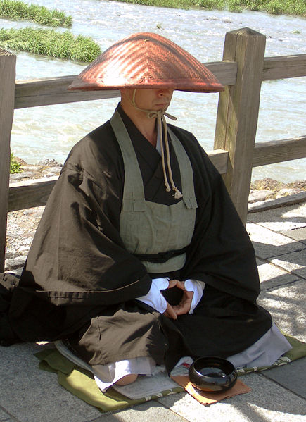 3576489_43537893_435pxJapanese_buddhist_monk_by_Arashiyama_cut (435x599, 69Kb)
