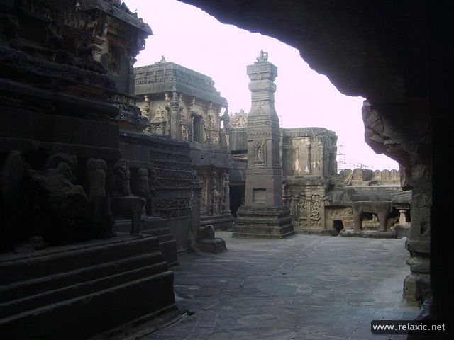 Ellora_011 (640x480, 42Kb)