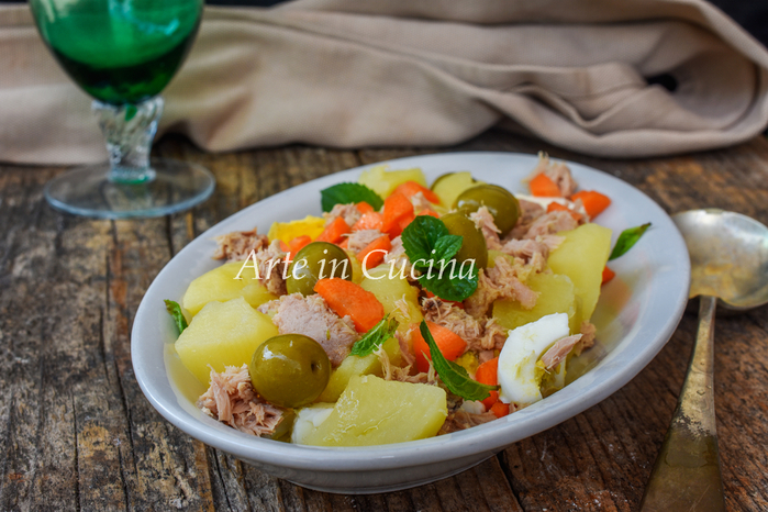 insalata-tonno-patate-uova-ricetta-veloce-leggera-1 (700x466, 416Kb)