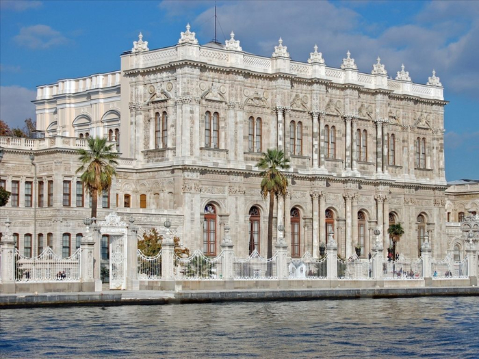 palacio-de-dolmabahce (700x525, 427Kb)