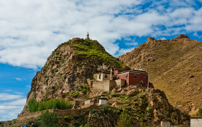 A_monastery_in_tibet (700x442, 450Kb)