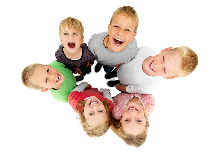 bigstock_Group_Of_Happy_Children_Lookin_4097249 (700x525, 222Kb)