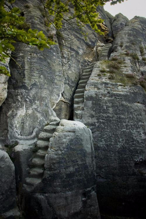 63904ffbea62aa6c385195a35f1753d0--stony-stone-stairs (468x700, 334Kb)