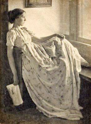 Англия 1869 год, фотограф Lady Clementina Hawarden (293x400, 82Kb)
