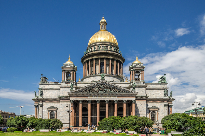 Saint_Isaac's_Cathedral_in_SPB (700x463, 415Kb)