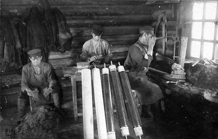  оссия Щеточное производство в городе Коврове, 1912 год (700x447, 213Kb)