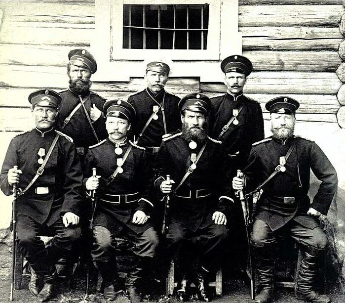  оссия Бутырская тюрьма. Группа надзирателей, Москва 1890 (700x613, 436Kb)