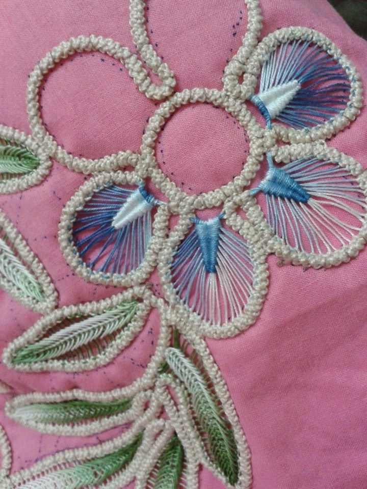 MACRAME' RUMENO - POINT LACE