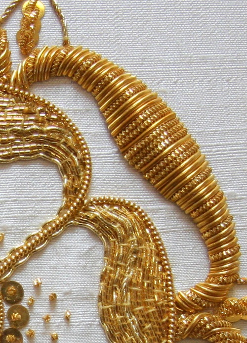 Goldwork detail. See the whole process on:  http://www.theunbrokenthread.com/blog/page/6/#