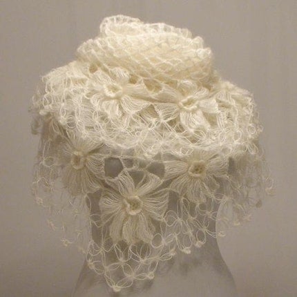 Ivory Flower
Mohair Triangle Shawl