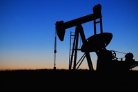 Данные о неожиданном сокращении запасов нефти в США подбодрили Brent