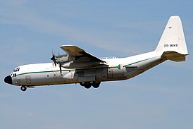Разбившийся самолёт Lockheed C-130H (снимок 2010 года)